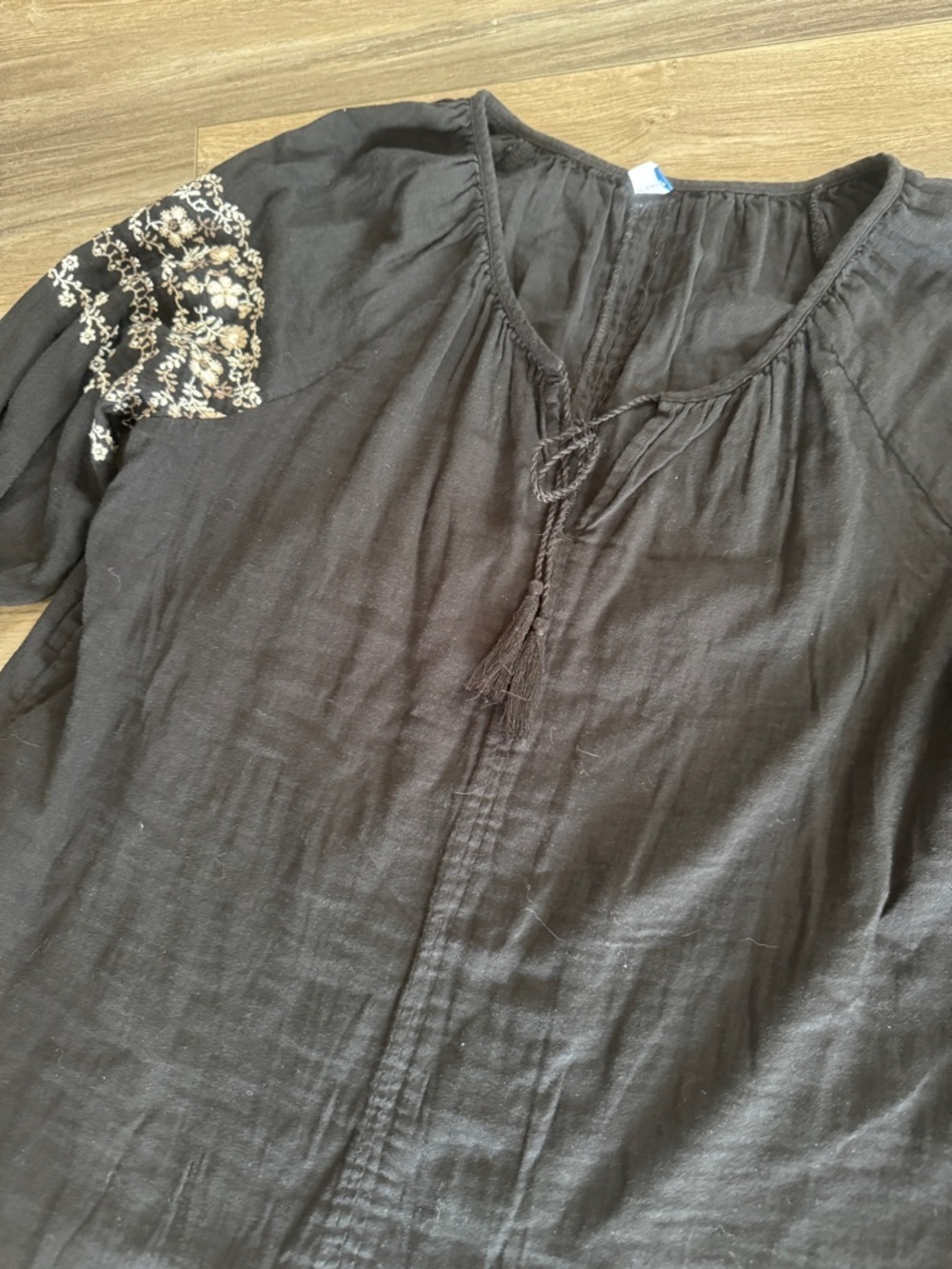 Old Navy Black Embroidered Boho Peasant Blouse Tassel Tie Large - Picture 8 of 11